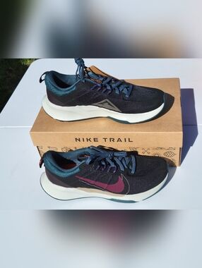Womens Size 8 Nike Juniper Trail 2  Running Shoes Deep Jungle DM0821-003 NEW